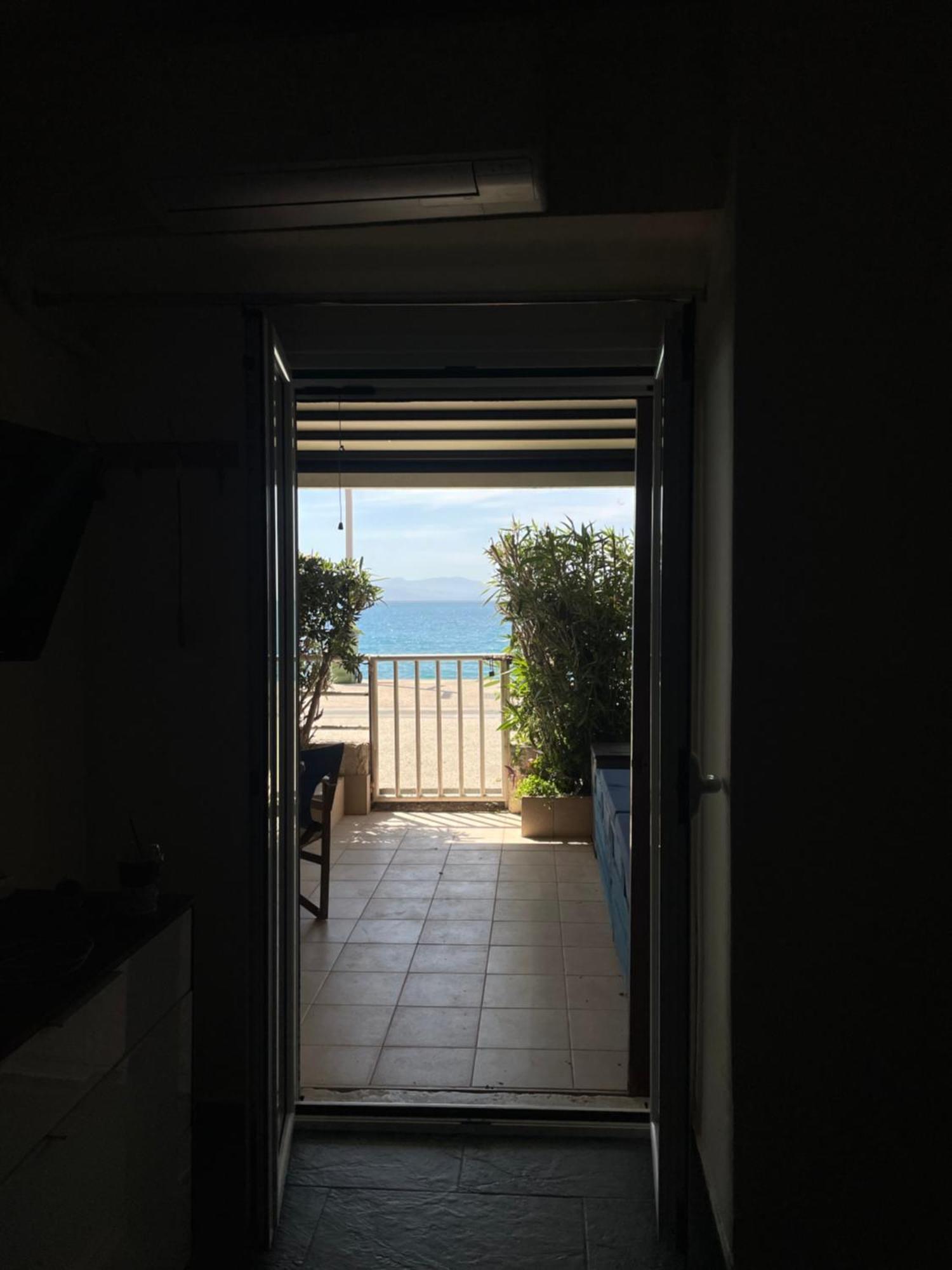 Sea La Vie - Beachfront Retreat ลูตรากี ภายนอก รูปภาพ