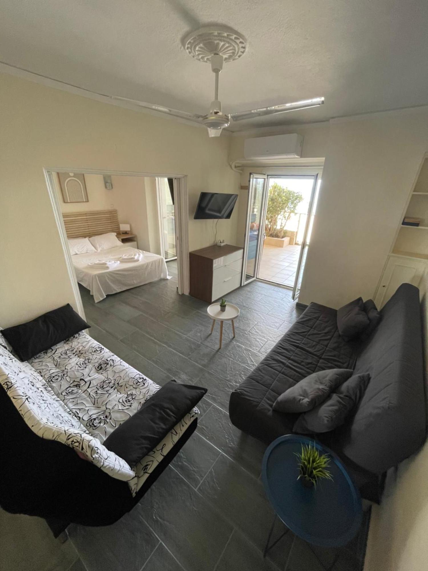 Sea La Vie - Beachfront Retreat ลูตรากี ภายนอก รูปภาพ